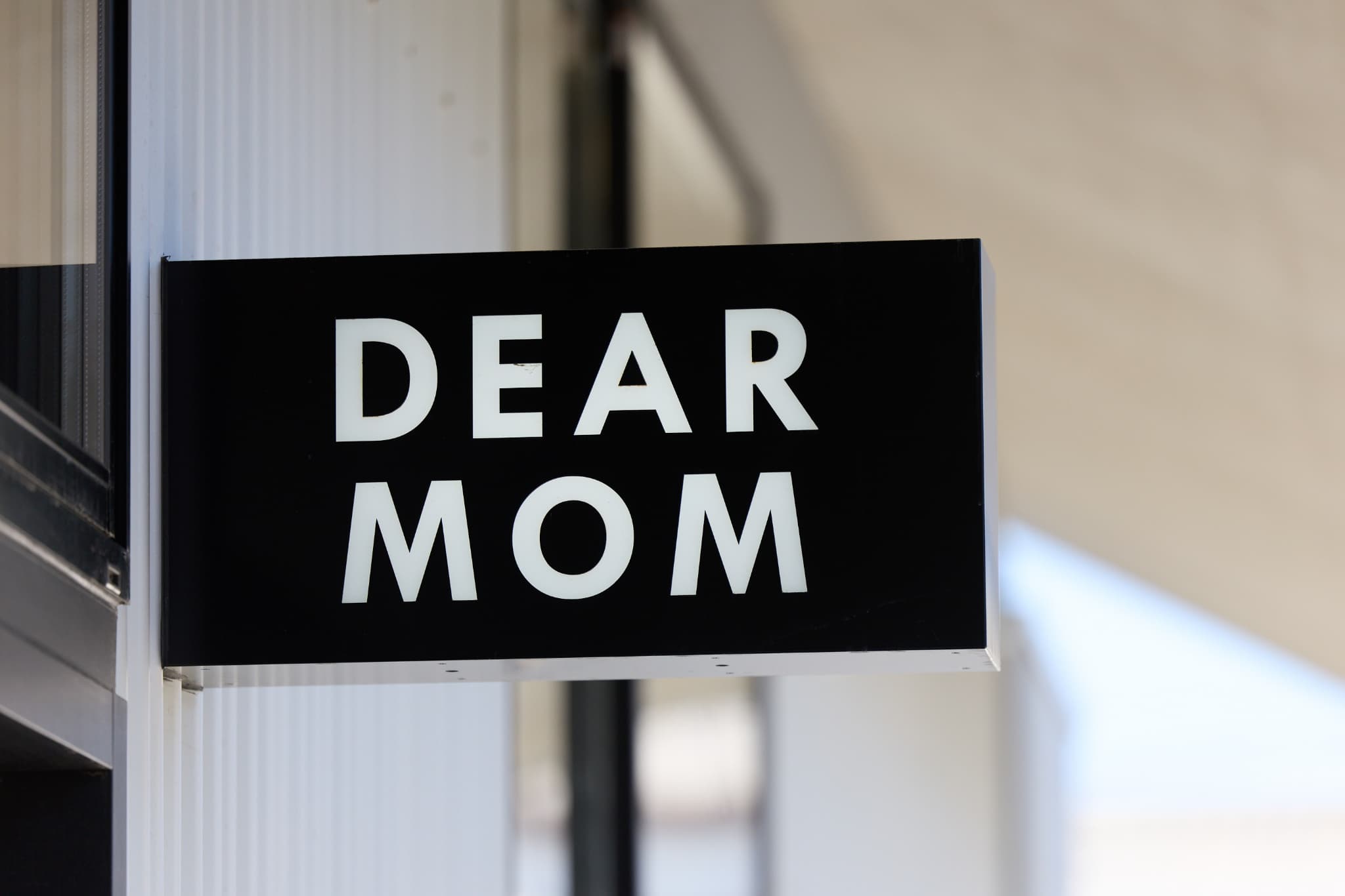 【取材】岩和田海岸の旧保育園跡地に灯る4室の宿「DEAR MOM」
