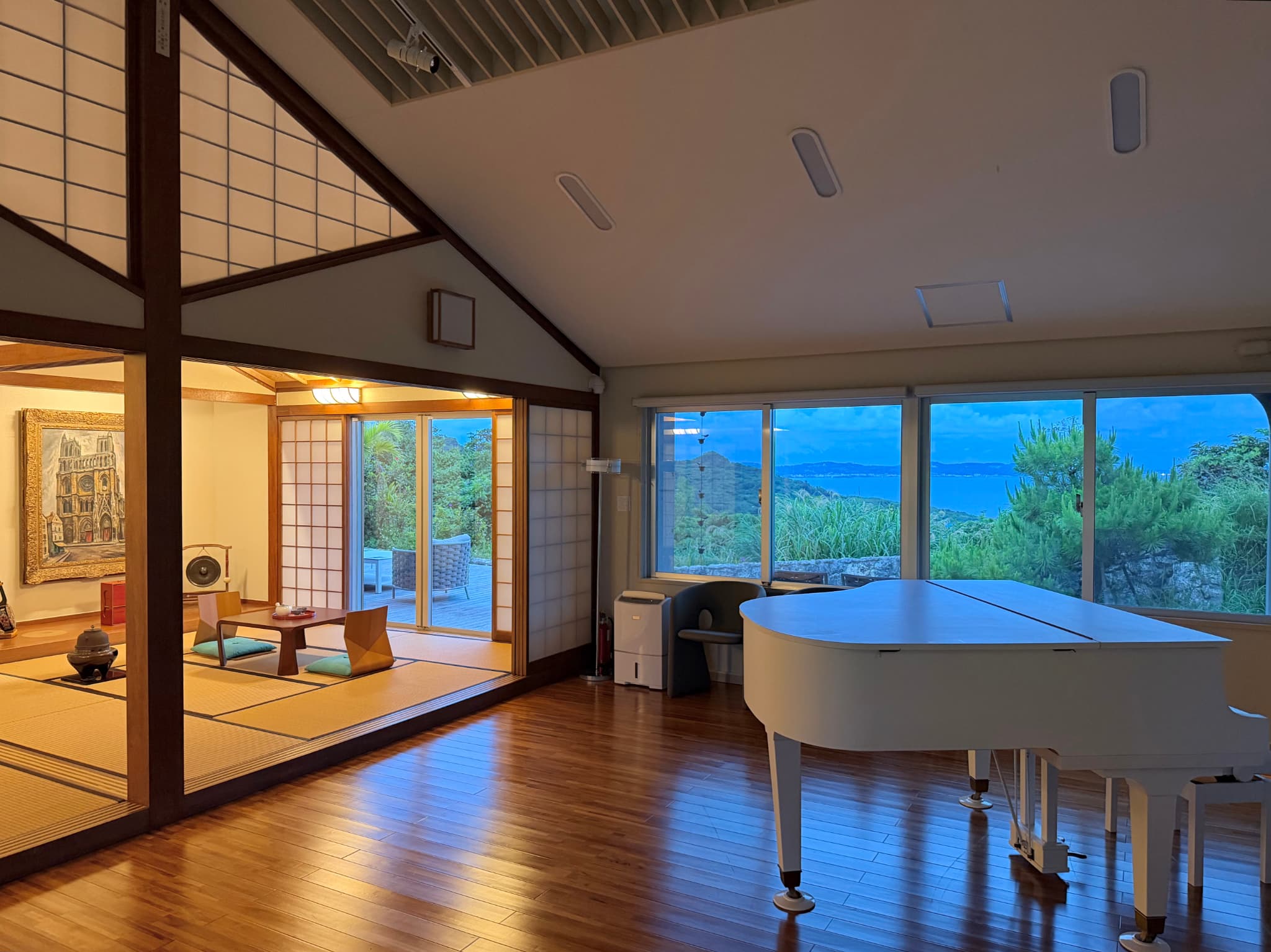 【取材】斎場御嶽のほど近くに滞在型アートヴィラ「ARTVILLA 橘邸」6月開業